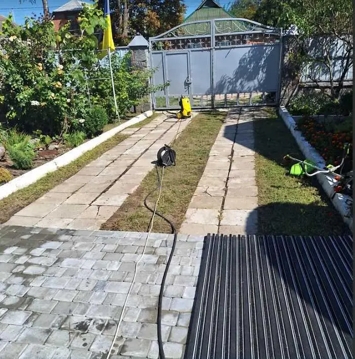  Пропонуємо  цегляний будинок у мікрорайоні Крутий берег.