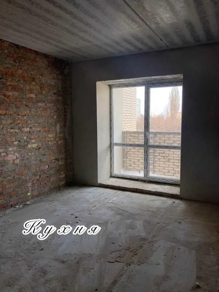 Простора квартира в новобудові!