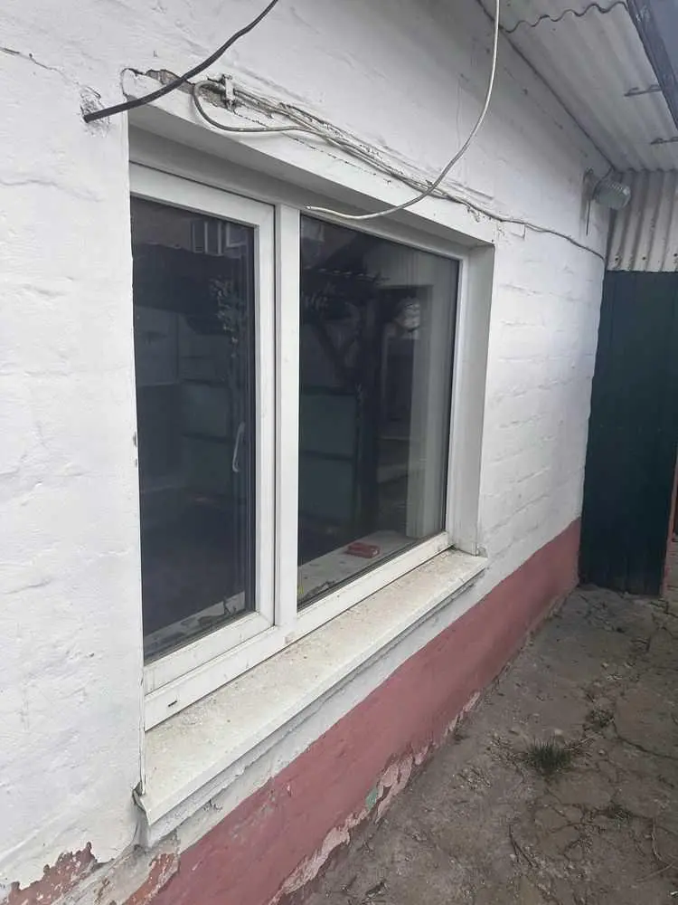 Будинок та частина будинку в районі Мотелю