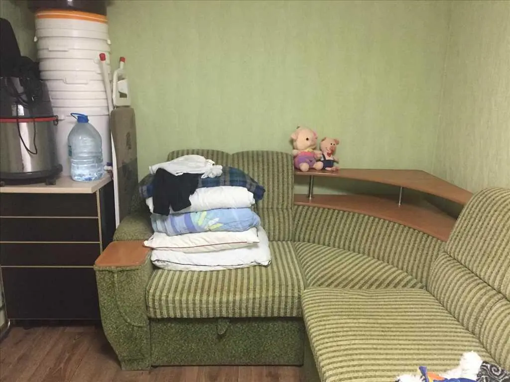 Частина будинку з окремим двором