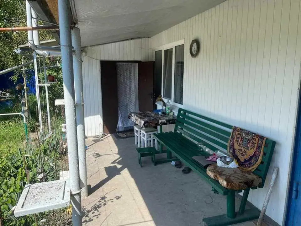 Гарний компактний будинок у Нових Санжарах.