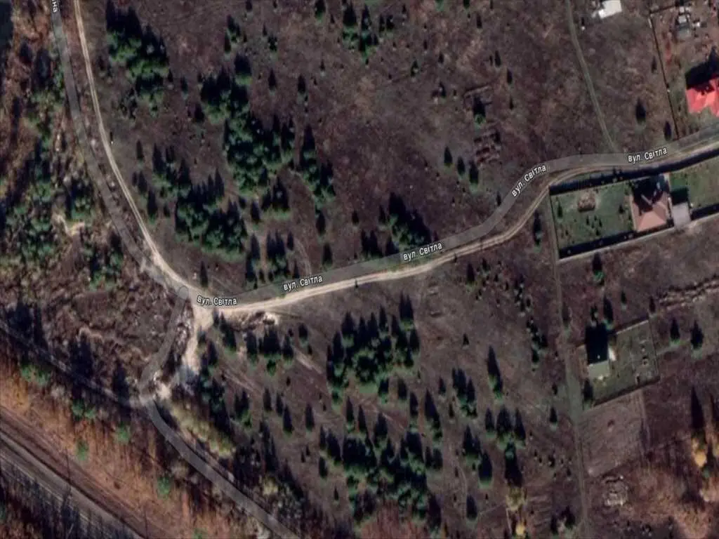 Ділянка поруч з лісом в Марківці! 