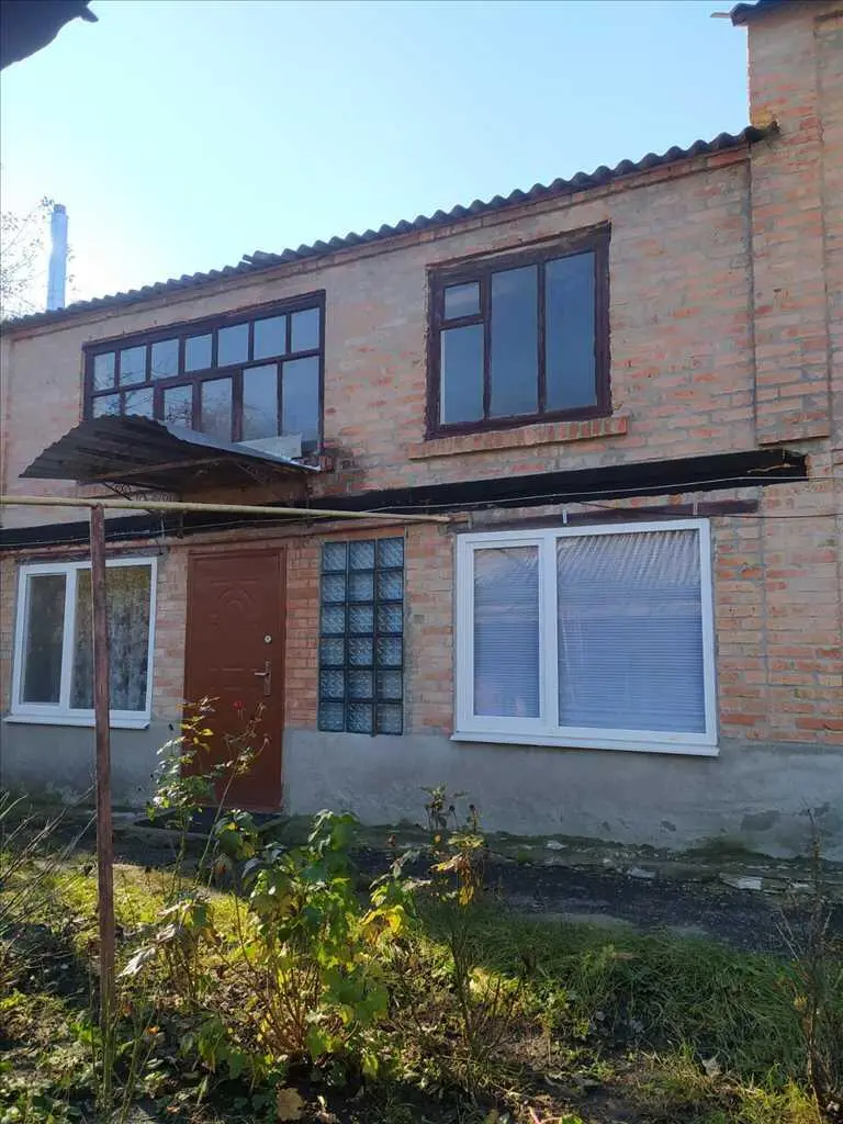 Окремий будинок в центральній частині міста