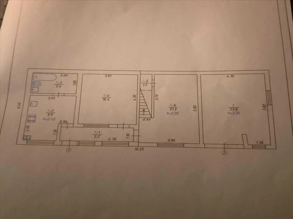 Окремий будинок в центральній частині міста