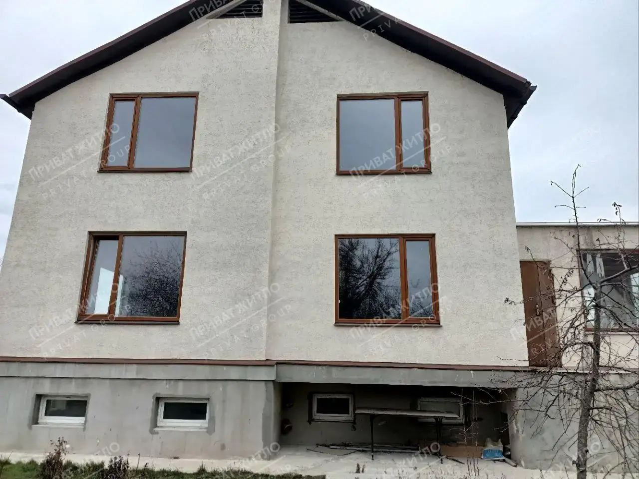 Два будинки на одній ділянці, с. Мачухи