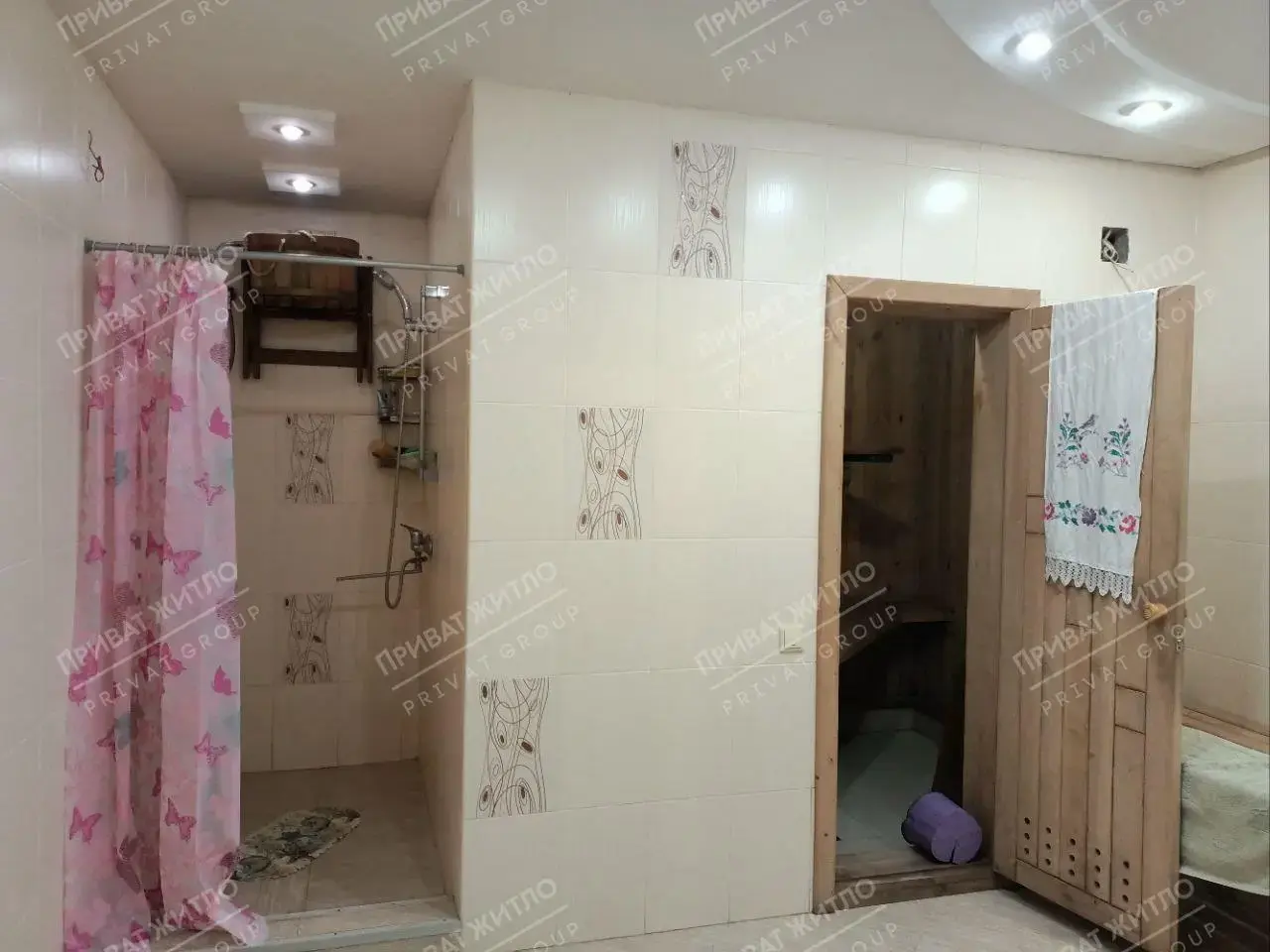 Два будинки на одній ділянці, с. Мачухи