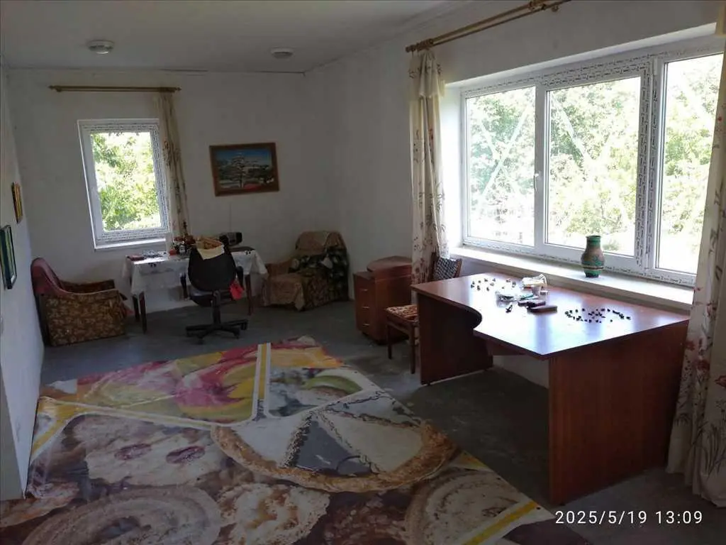 Будинок для внликої родини  в Горбанівці