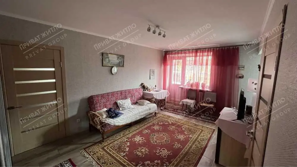 Продається 2  кімнатна квартира з ремонтом по вул.Європейська