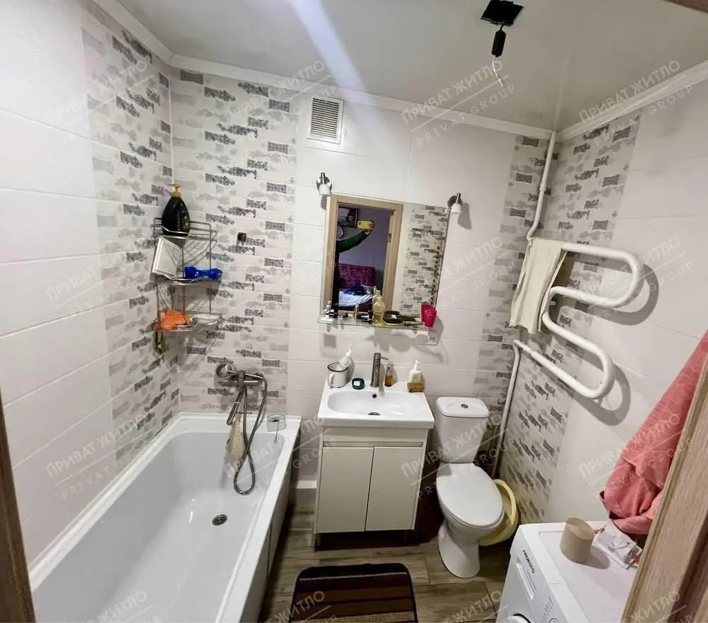 Продається 2  кімнатна квартира з ремонтом по вул.Європейська