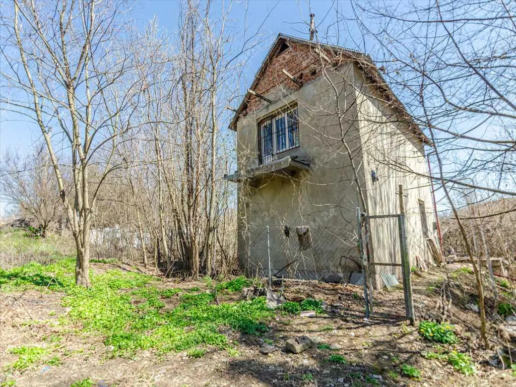 Окремий будинок на Горбанівці.