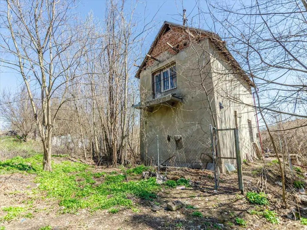 Окремий будинок на Горбанівці.