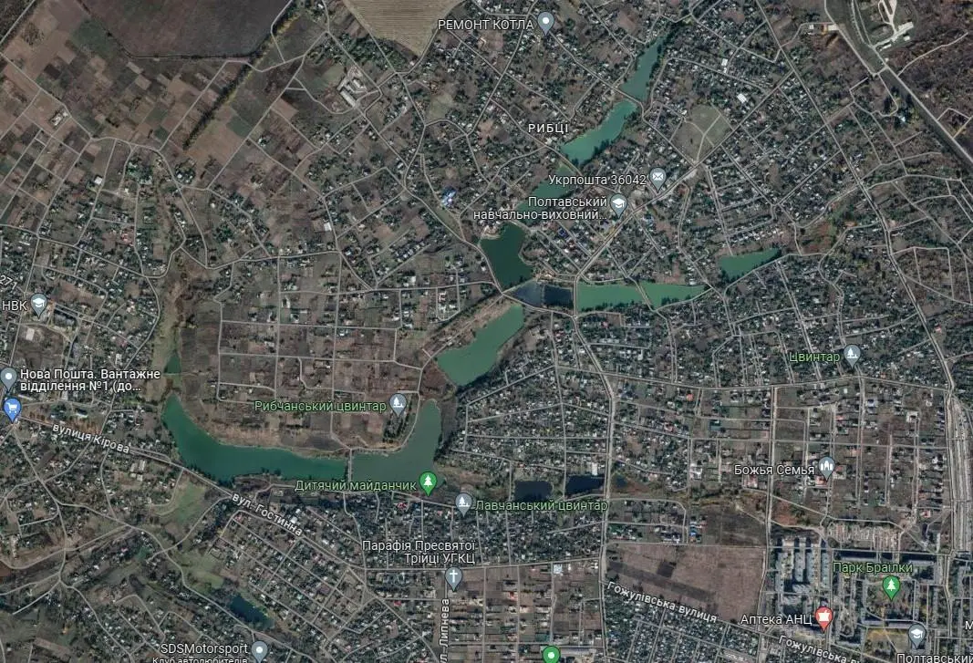 Продаж ділянки з капітальним фундаментом, Рибці