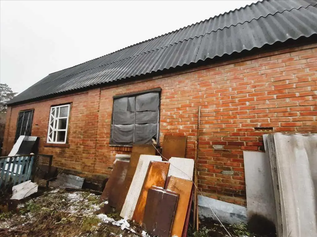 Копили. Просторий будинок в гарному місці. 