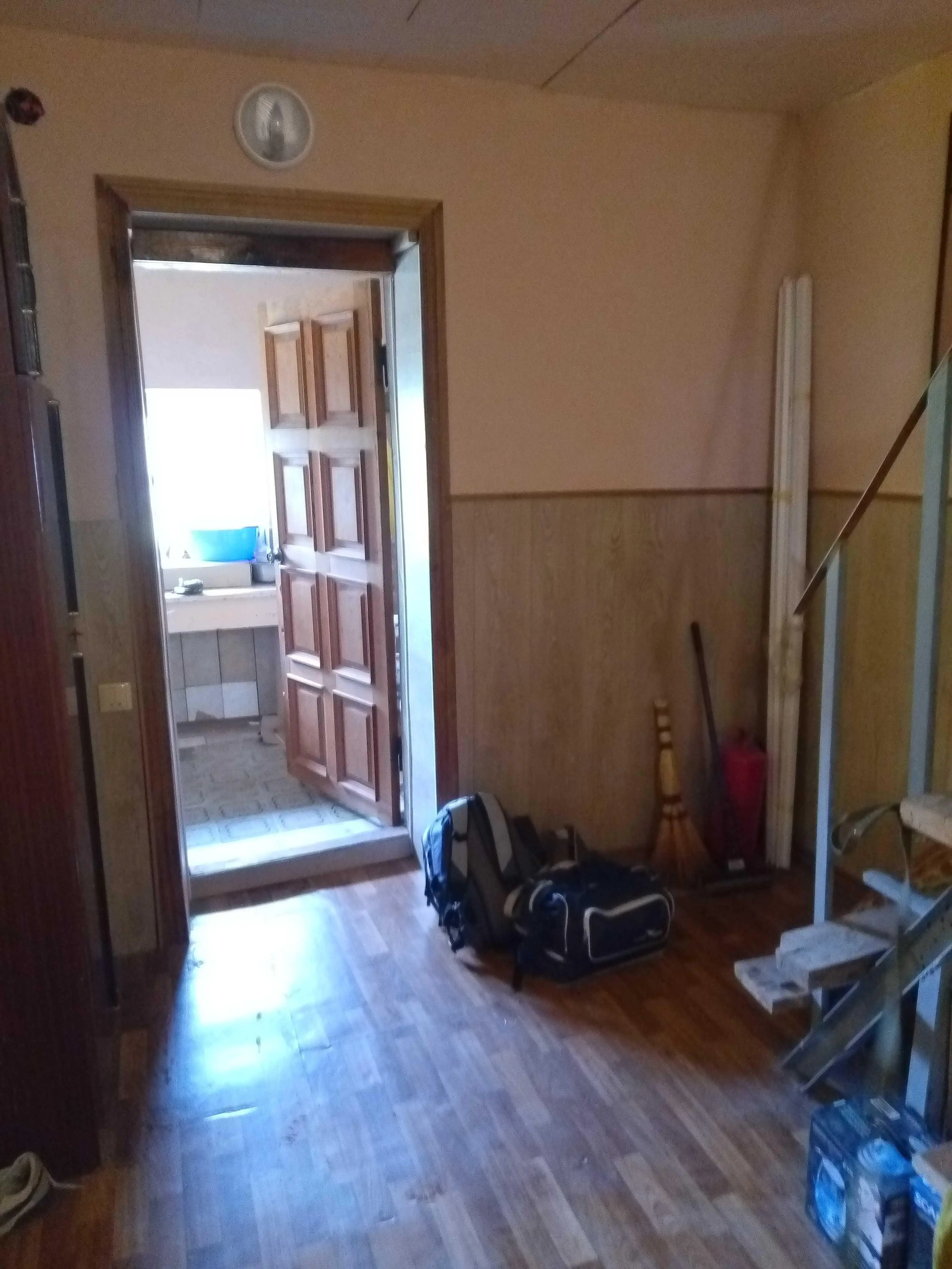 Будинок для відпочинку поруч з сосновим лісом 