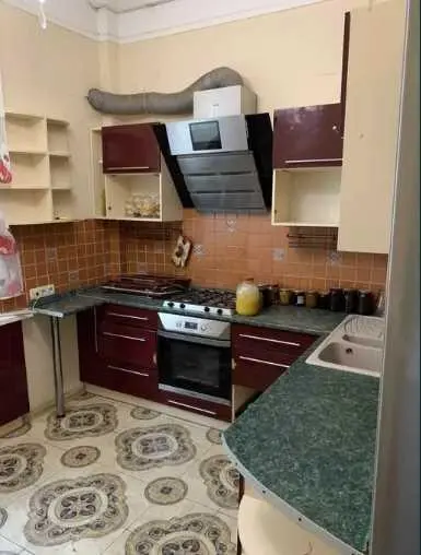 Продаж сталінки з гаражем на Браїлках