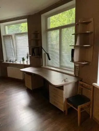 Продаж сталінки з гаражем на Браїлках