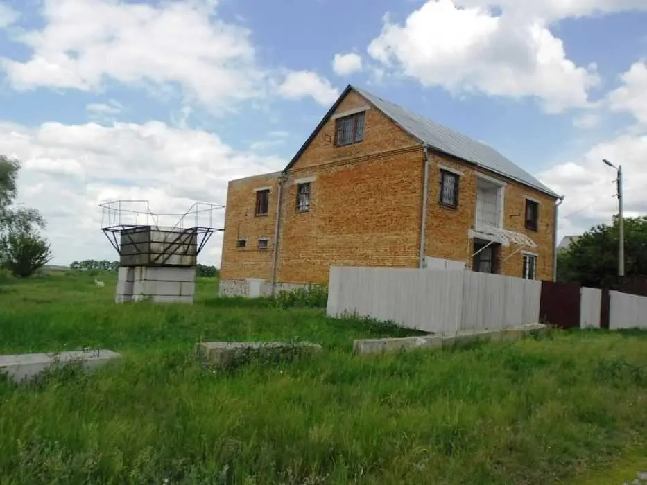 Продається чудовий будинок 25 км від м.Полтава