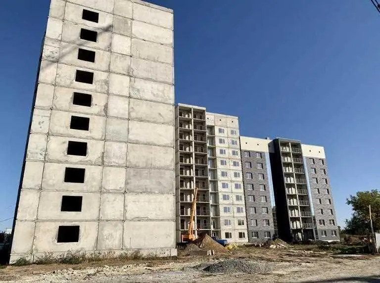 В продажу трикімнатна квартира