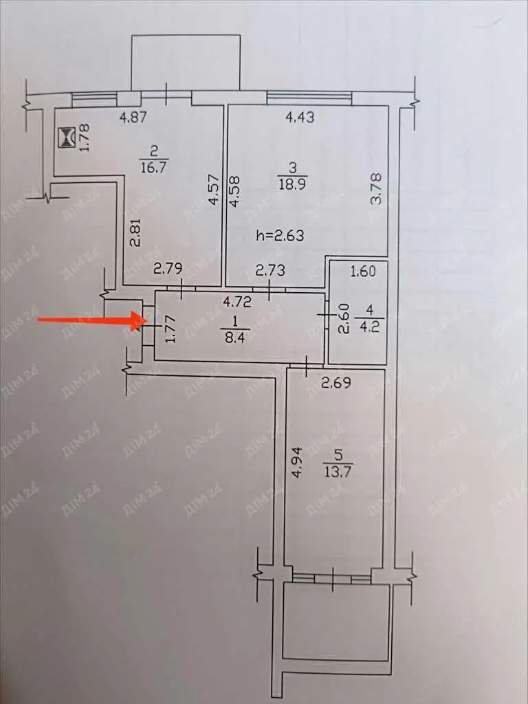 Двокімнатна квартира в новому будинку в центрі
