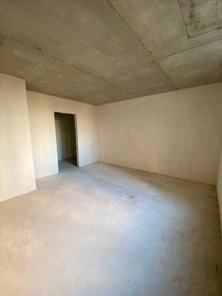 Двокімнатна квартира в новому будинку в центрі
