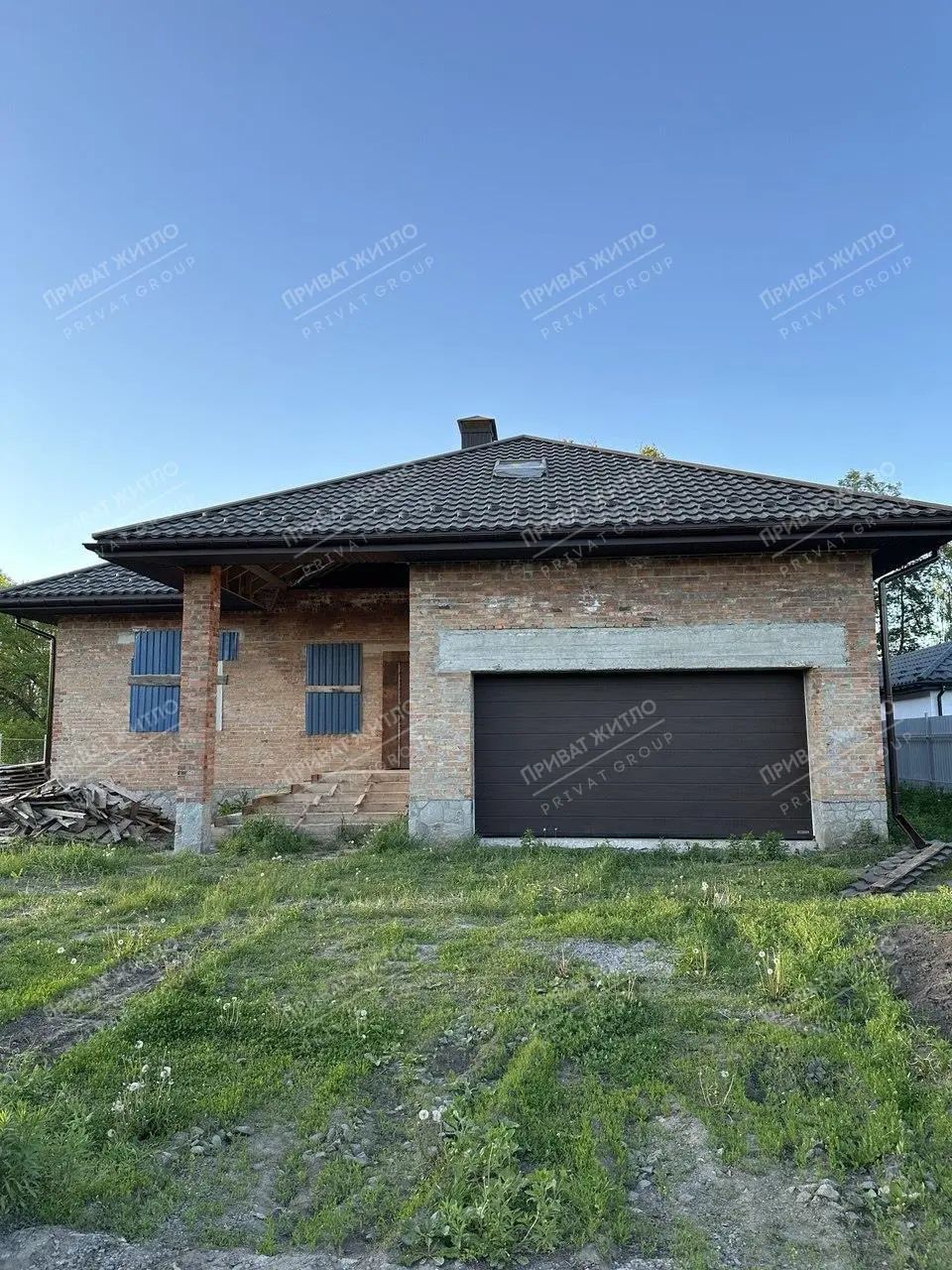 Продаж нового будинку на Яківцях
