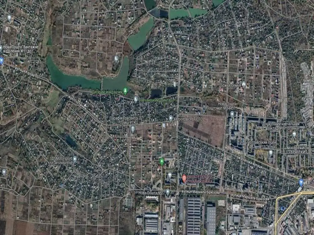 Продаж ділянки з фундаментом та гаражем 