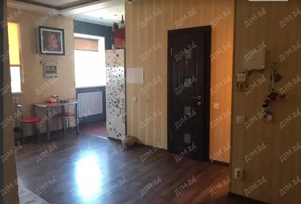 3 кімнатна квартира в центрі міста 