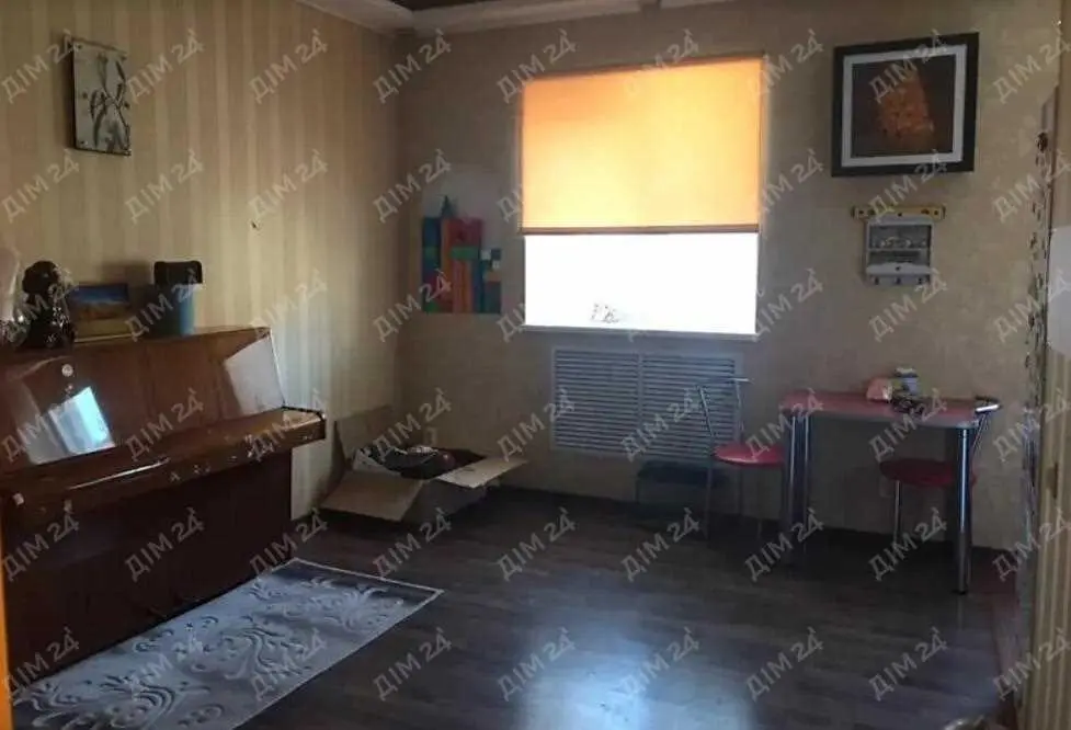 3 кімнатна квартира в центрі міста 