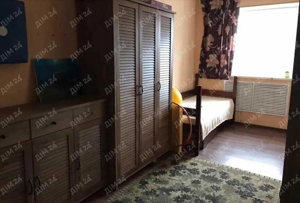 3 кімнатна квартира в центрі міста 