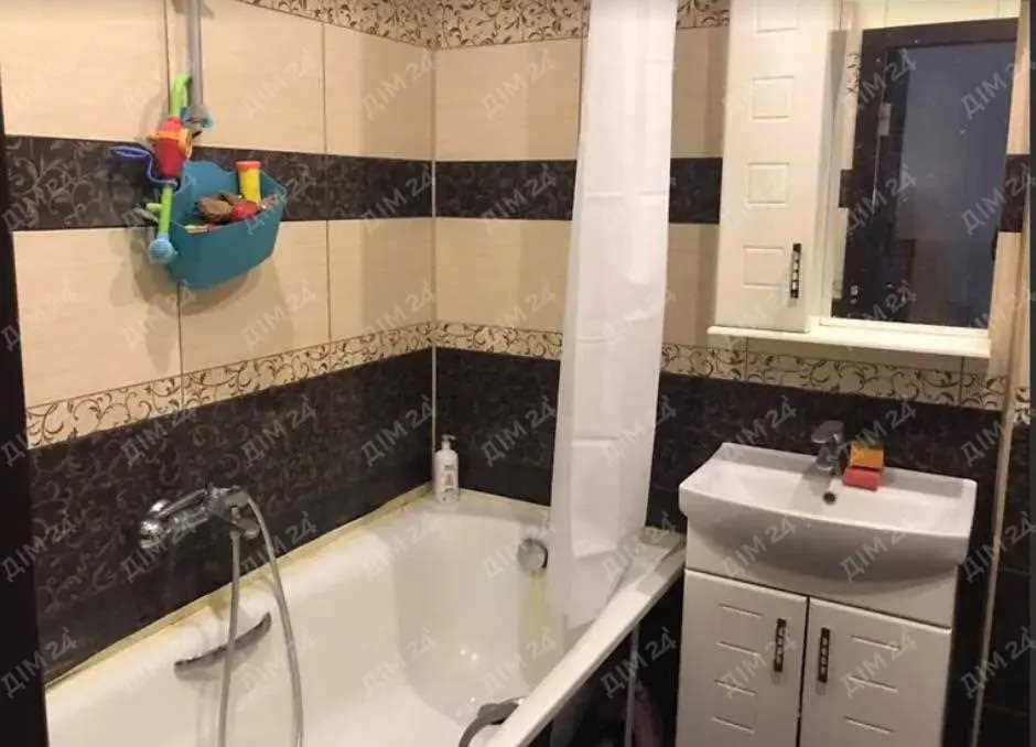 3 кімнатна квартира в центрі міста 