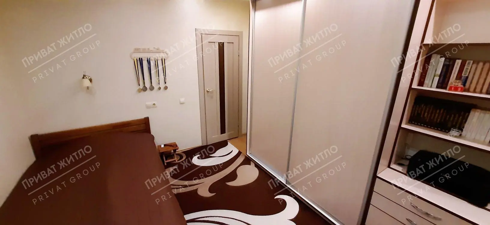 Продаж трикімнатної квартири в Розсошенцях