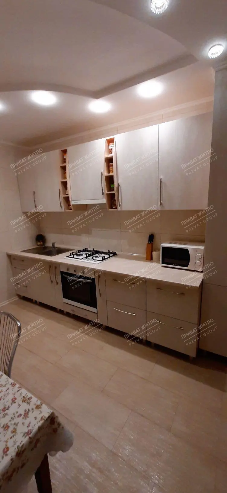 Продаж трикімнатної квартири в Розсошенцях