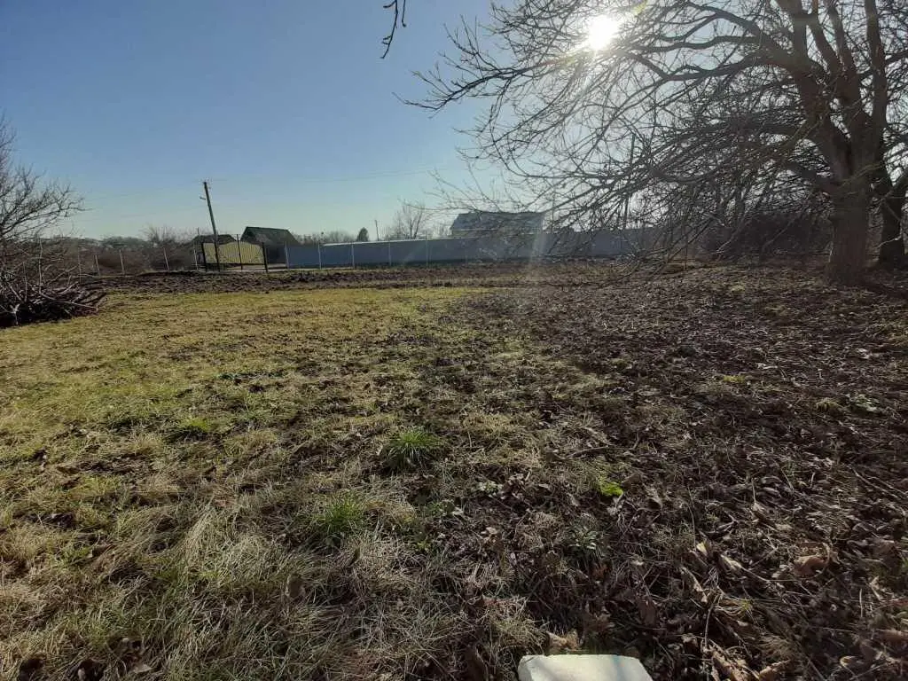Земельна ділянка під забудову в мальовничому місці у с.Супрунівка.