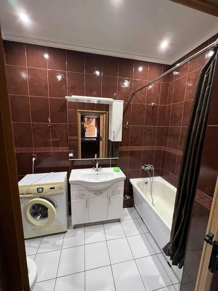 Продається 2 кімнатна квартира на Дмитра Коряка 