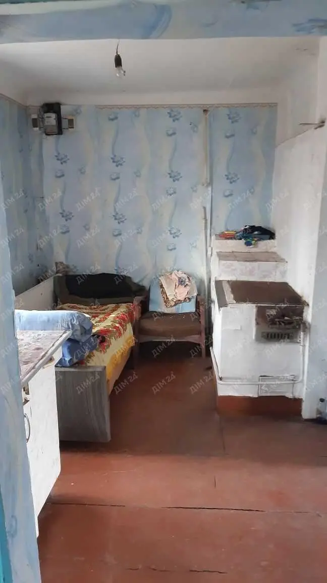 Будинок з великою ділянкою в Гожулах