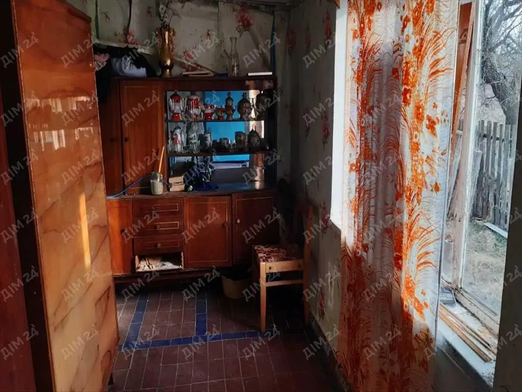 Будинок з великою ділянкою в Гожулах