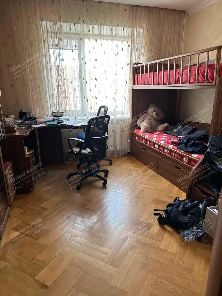 Квартира з індивідуальним опаленням у центрі міста з ремонтом!