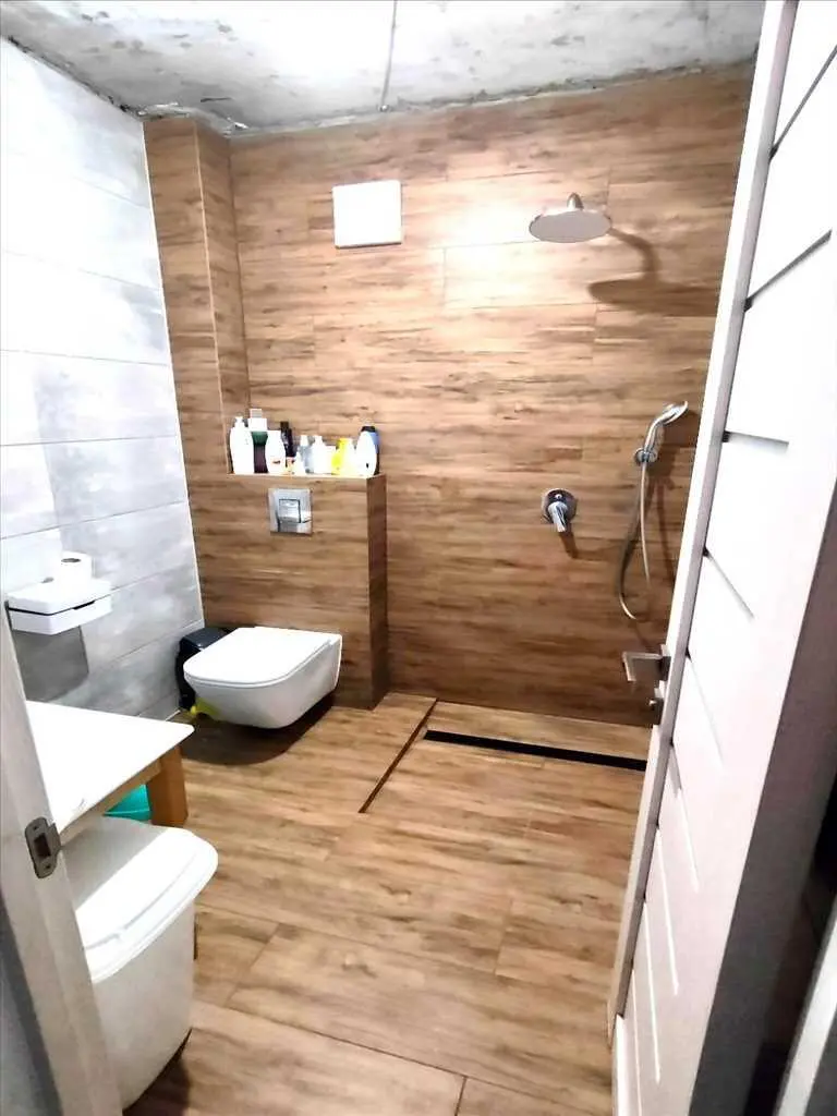 2 кімнатна з автономним опаленням в Київському районі!