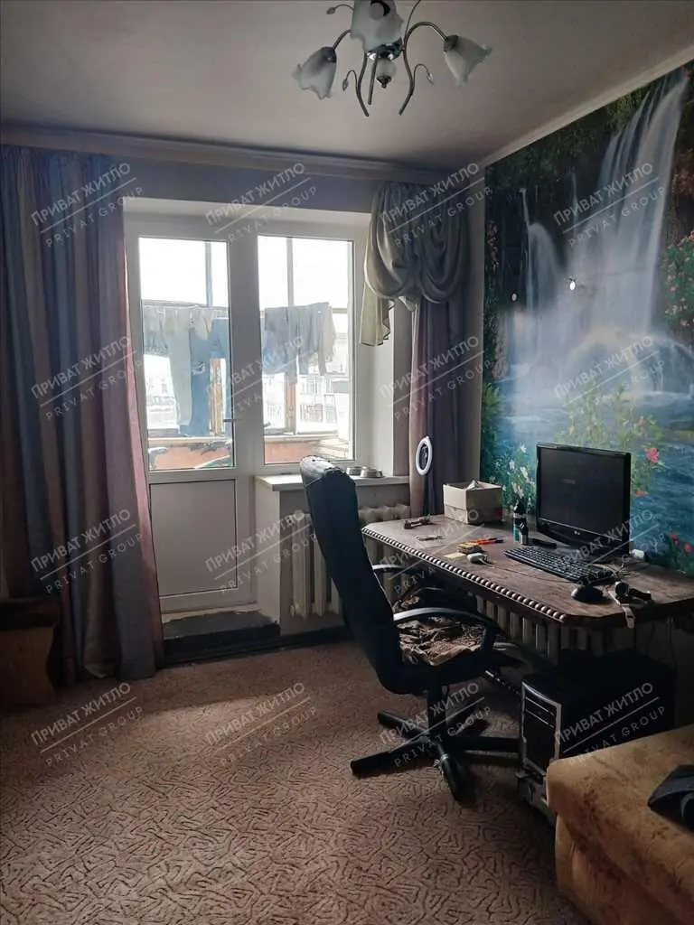 Чудова квартира в спальному районі міста.