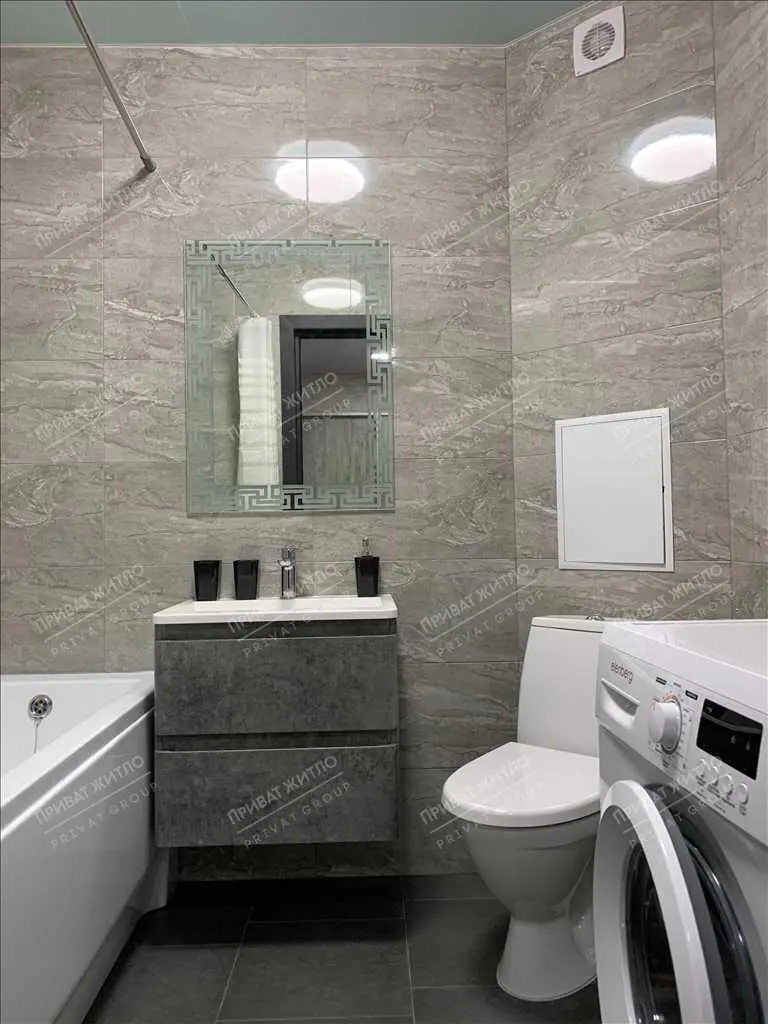 Однокімнатна квартира в новобудові в самому центрі міста!