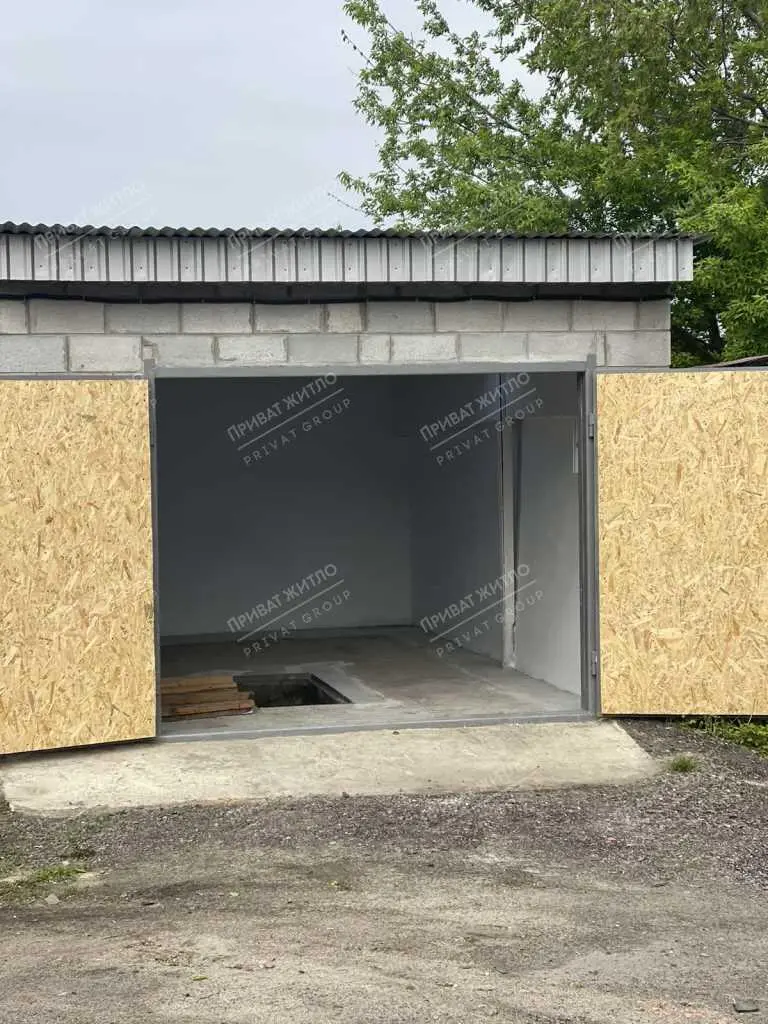 Добротний гараж в р-н Макдональдса!