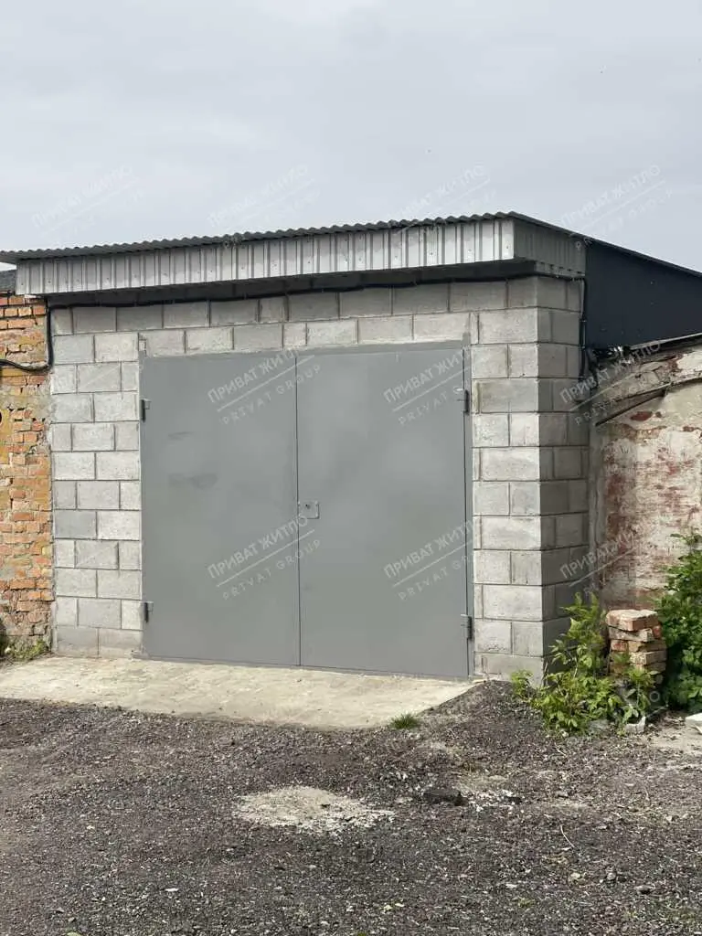 Добротний гараж в р-н Макдональдса!