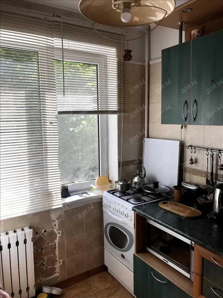 Простора 4 кімнатна квартира на Дослідній.