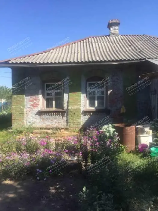 Бюджетний будинок в 4 км від міста.