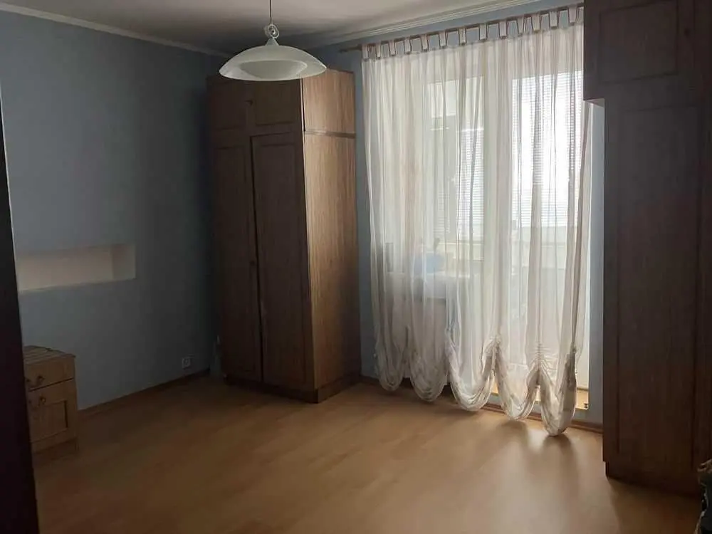 Простора, гарна 3к квартира, Сади-2!