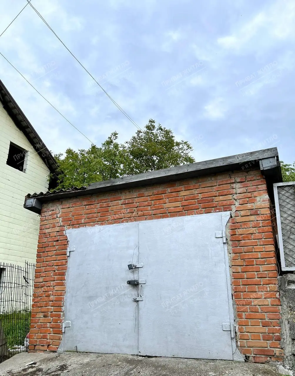 Окремий будинок на Леваді!