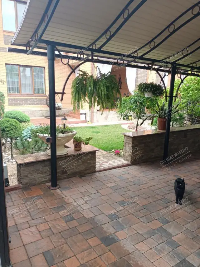 Ваш власний дім із басейном та барбекю всього за 5 хвилин від Сонячного парку!