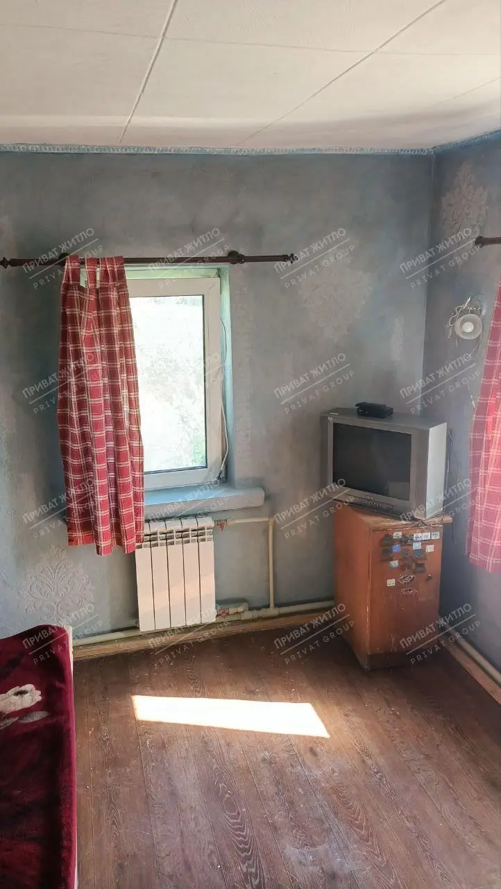 Окремий будинок зі зручностями  у Вакуленцях