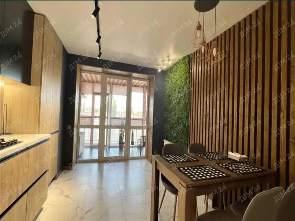 Двокімнатна квартира з авторським ремонтом