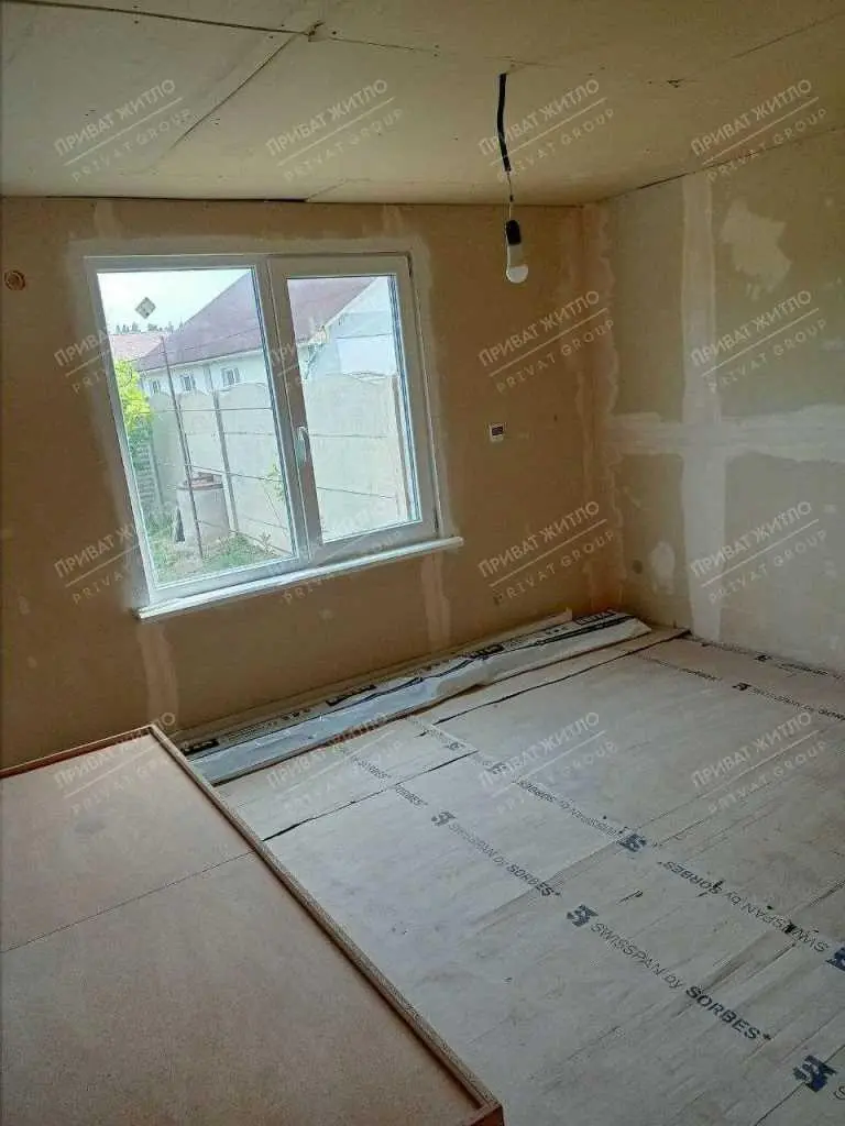 Новий сучасний будинок. Район Браїлки. 